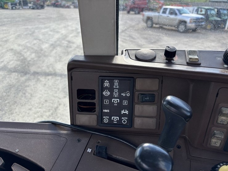 john-deere-7320-image-57