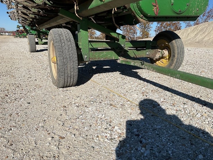 john-deere-1025-image-1