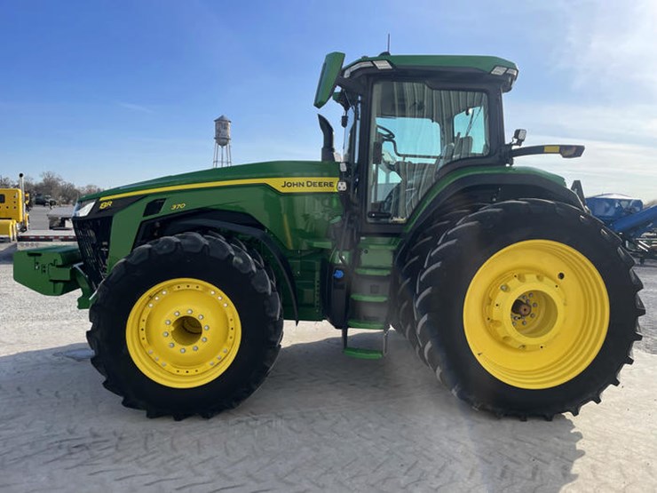 john-deere-8r-370-image-8