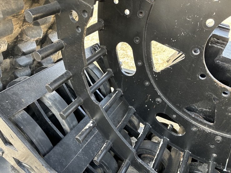 soucy-s3-tractor-tracks-image-15