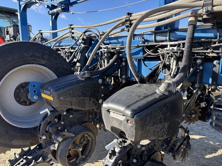 2024-kinze-5900-image-52