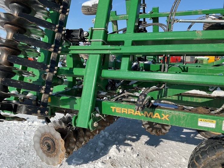 great-plains-h1100-25’-terramax-image-28