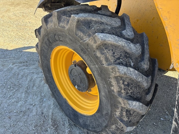 jcb-536-60-agri-image-16