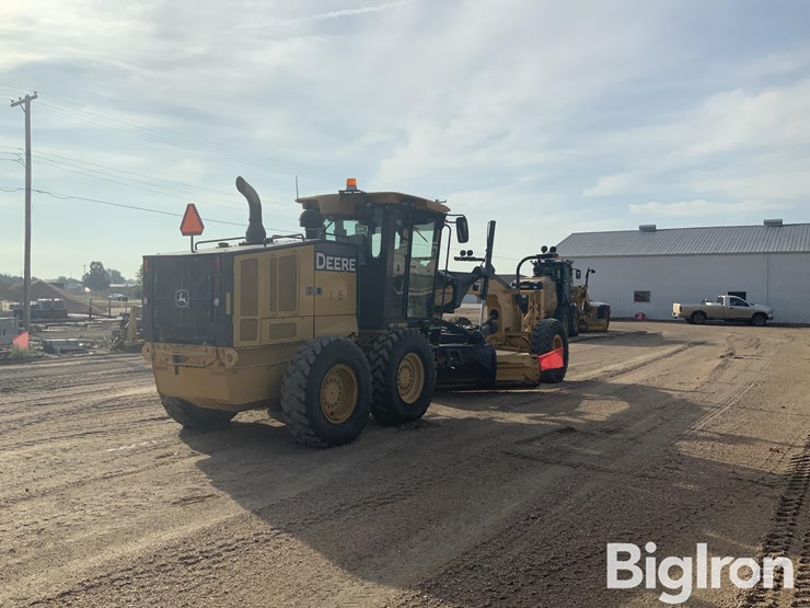 2011-deere-770g-image-5