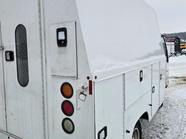 isuzu-npr-hd-image-8