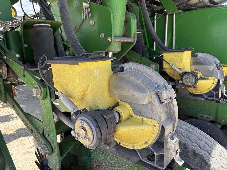 john-deere-s680-image-37