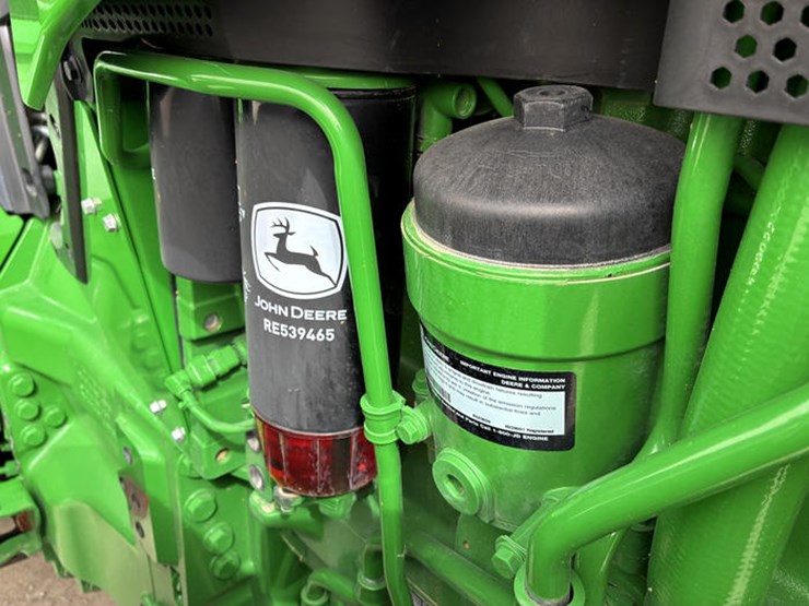 john-deere-8r-370-image-39