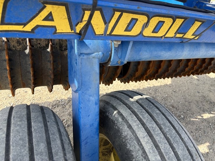 2011-landoll-3130-31-image-29