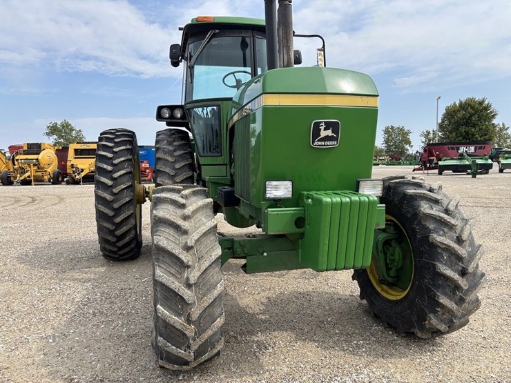 john-deere-4640-image-8