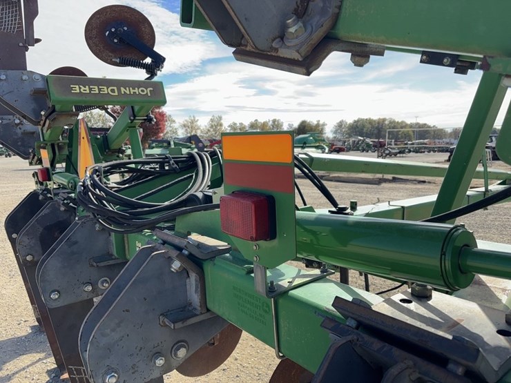 john-deere-2100-image-21