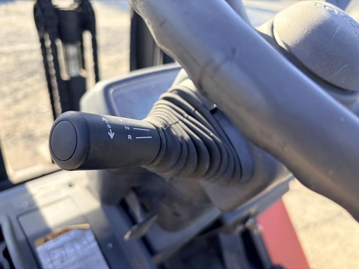 2005-toyota-2fgcu20-forklift-truck-image-18