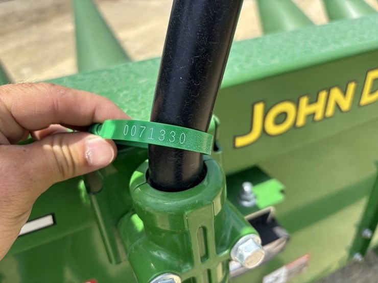 john-deere-8410t-image-59