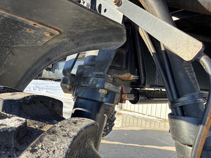 case-ih-patriot-3340-image-49