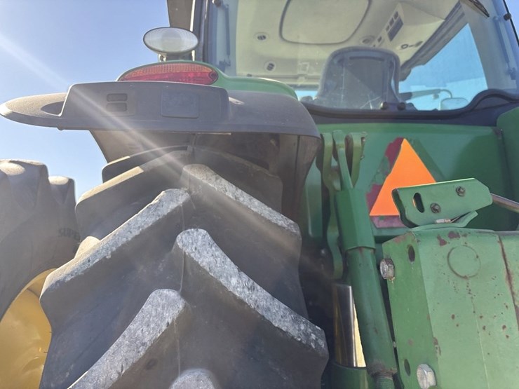 john-deere-8285r-image-29