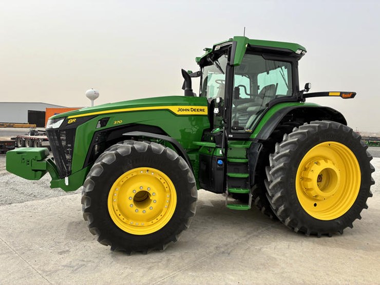 john-deere-8r-370-image-7