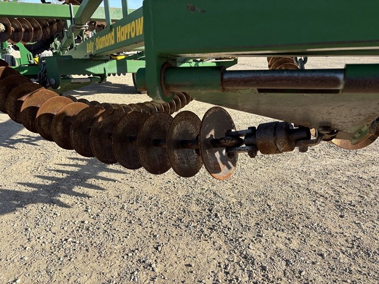 kelly-diamond-45'-harrow-image-12