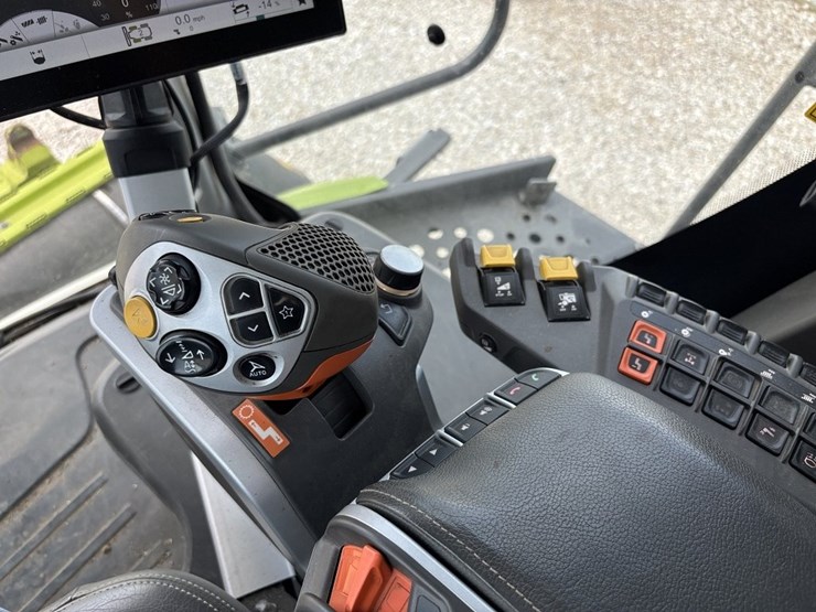 claas-lexion-8600tt-image-43