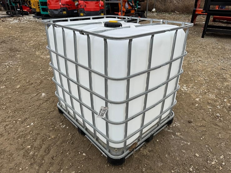 water-tank-tote-image-2