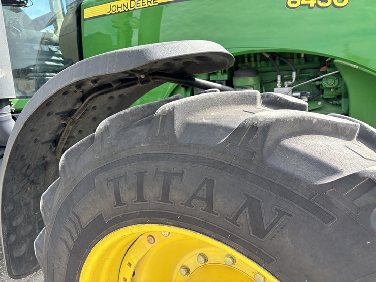 john-deere-8430-image-14