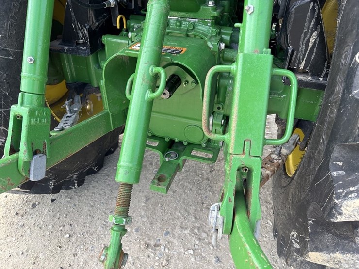 john-deere-3039r-image-17