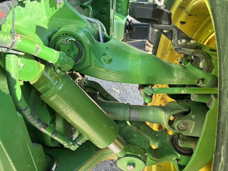 john-deere-8285r-image-35