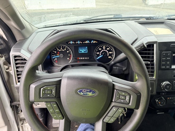2016-ford-f150-image-15
