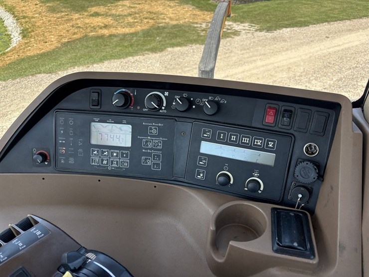 john-deere-8410t-image-53