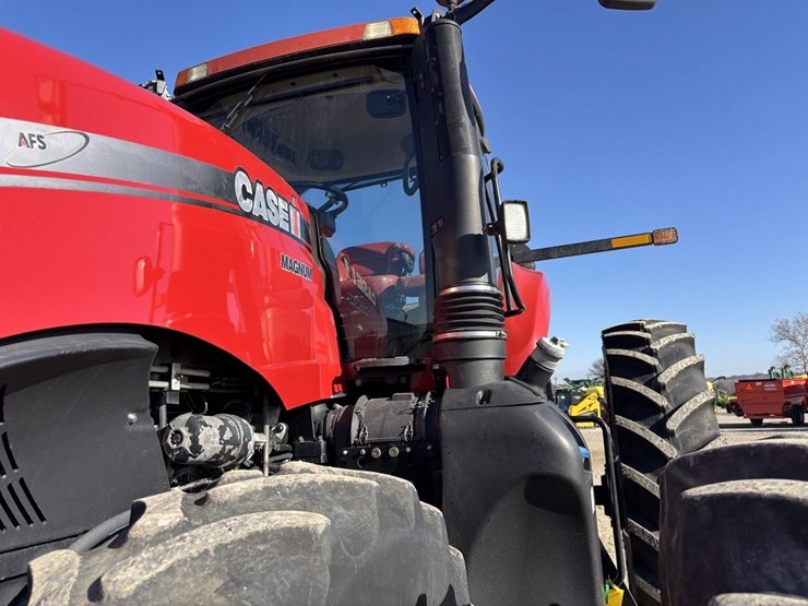 2014-case-ih-340-image-46