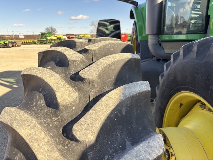 john-deere-8330-image-14