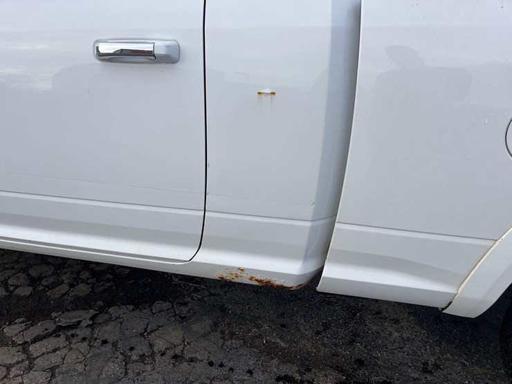 2012-dodge-2500-image-32