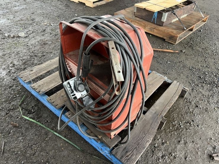 lincoln-electric-ac225-stick-welder-image-2