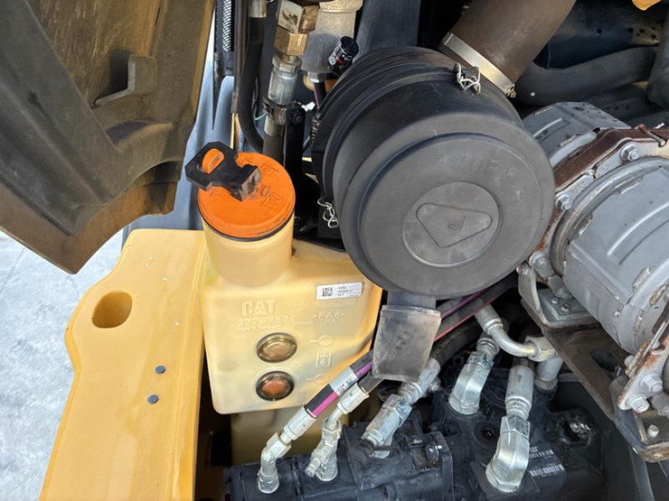 caterpillar-906m-image-56