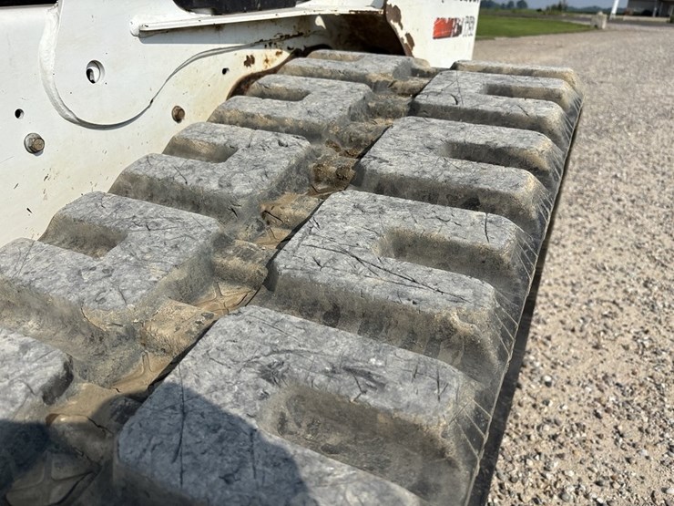 bobcat-t750-image-28