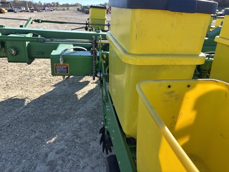 1997-john-deere-1770-image-28