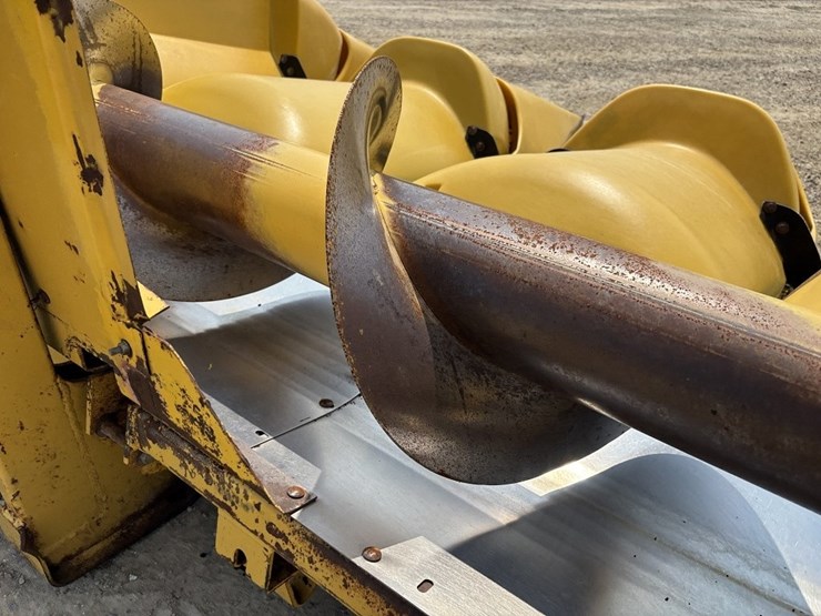 new-holland-996-image-22