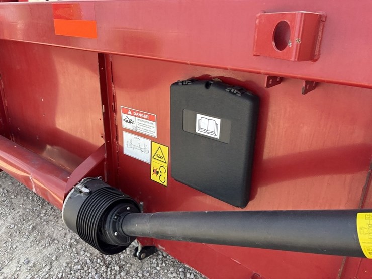 case-ih-3020-image-17