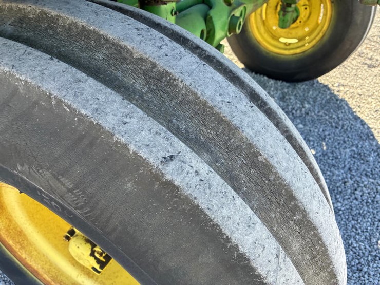 john-deere-4020-image-35