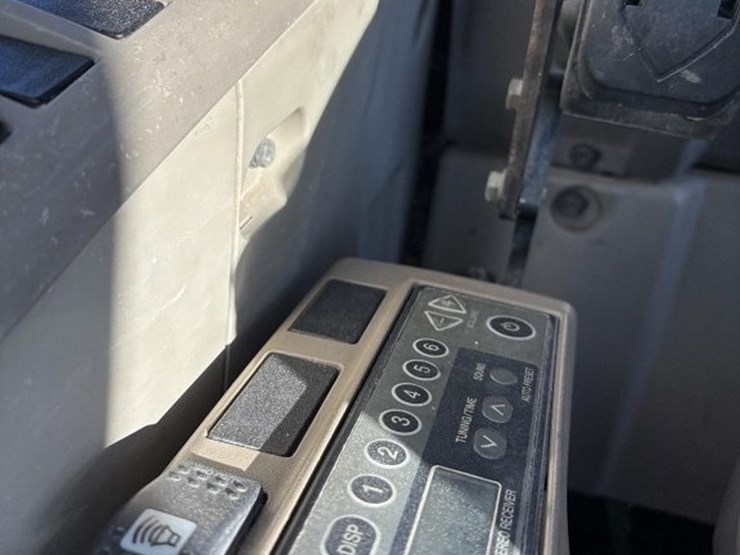 2014-case-cx130-image-35