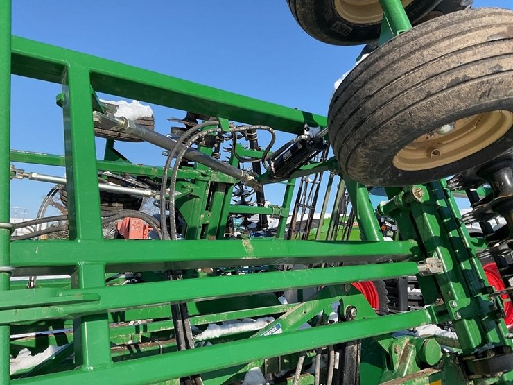 great-plains-h1100-25’-terramax-image-29