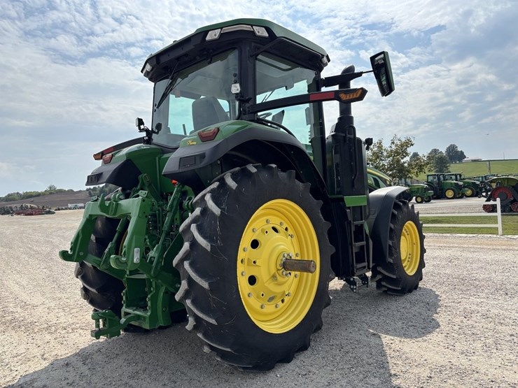 john-deere-8r-250-image-5