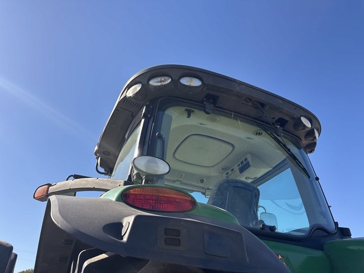 john-deere-8285r-image-30