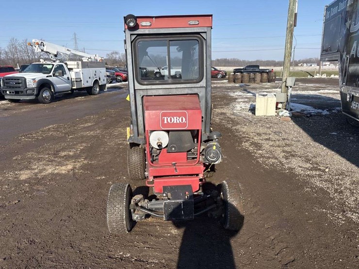 toro-groundsmaster-328d-image-3