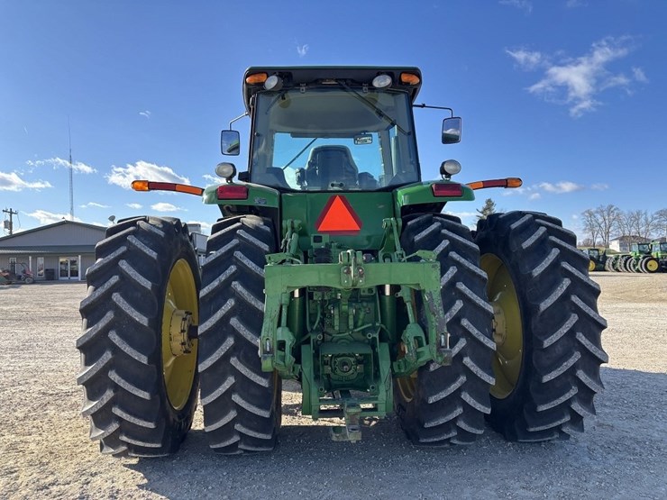 john-deere-8330-image-4