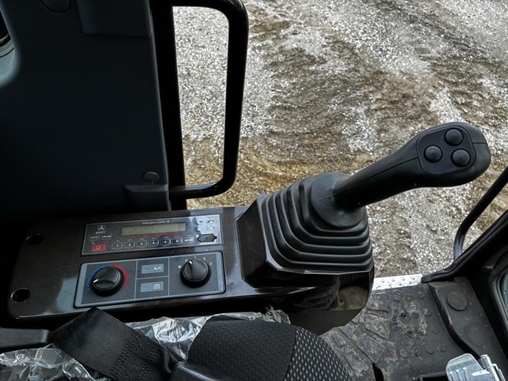 2023-sany-sy60c-image-21