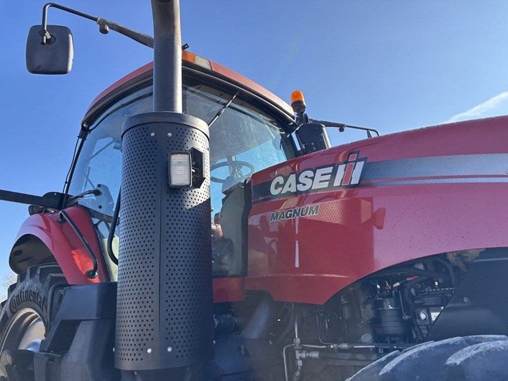 2014-case-ih-340-image-21