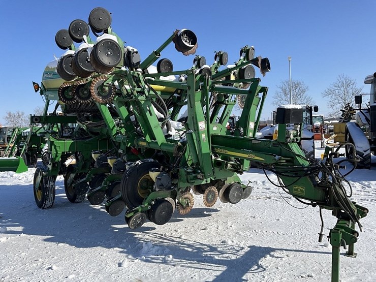 john-deere-6000-image-12