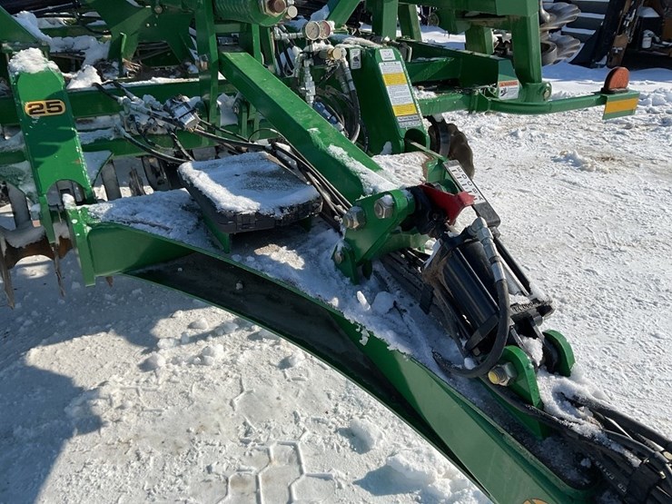 great-plains-h1100-25’-terramax-image-10