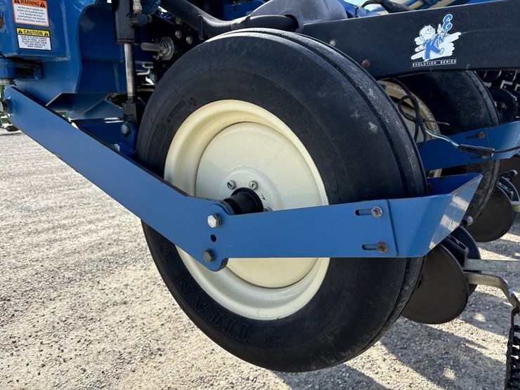 2010-kinze-3660-image-16