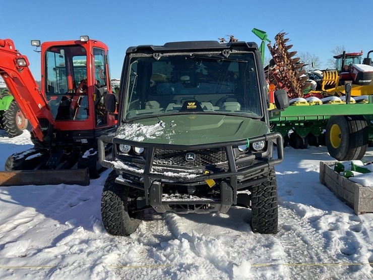 john-deere-gator-image-2