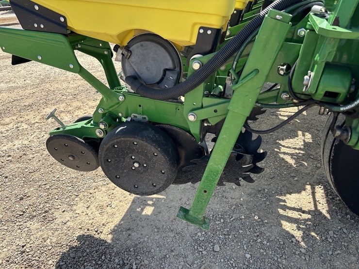 john-deere-1785-image-9